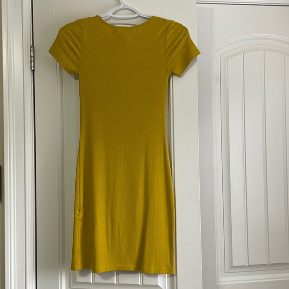 Forever 21 Yellow Dress - Picture 2 of 3